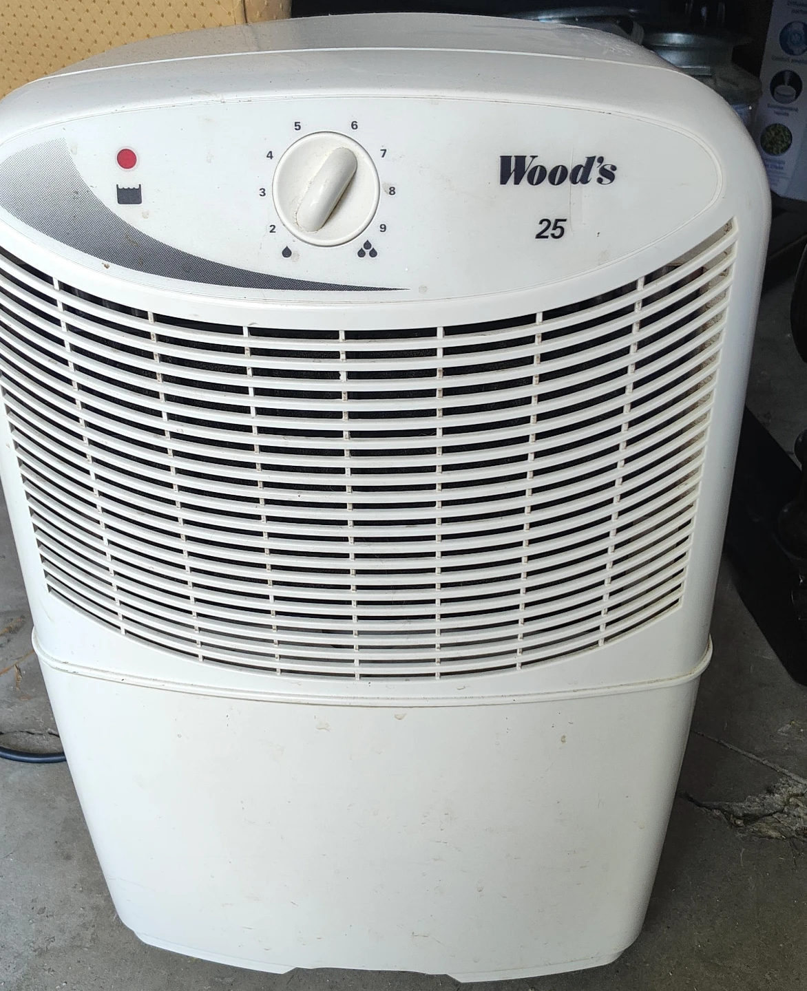 Wood's 25 Dehumidifier