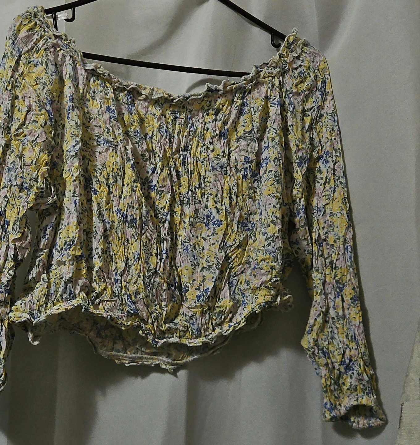 DYNAMITE Floral Off-the-Shoulder Smocked Crop Top