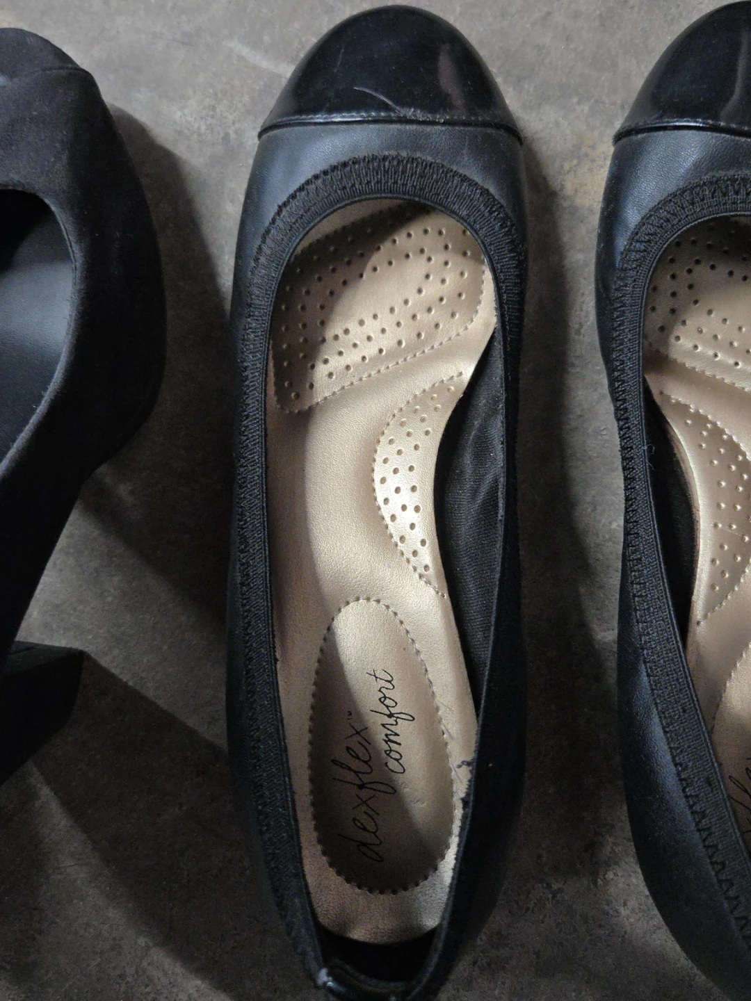 DexFlex Comfort Black Ballet Flats