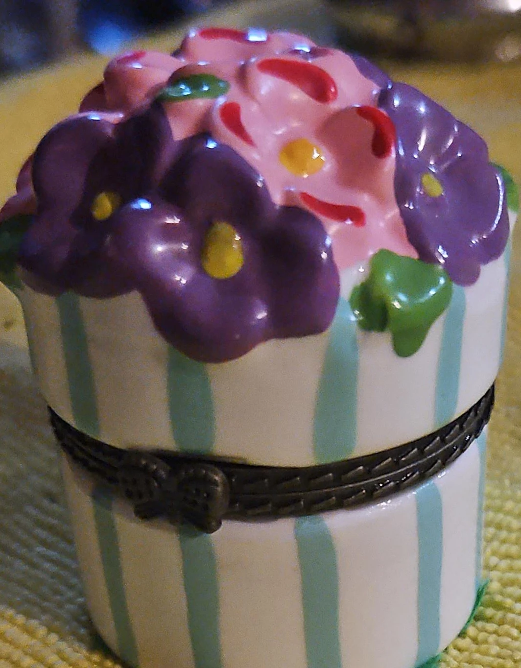 Small Hinged Trinket Box