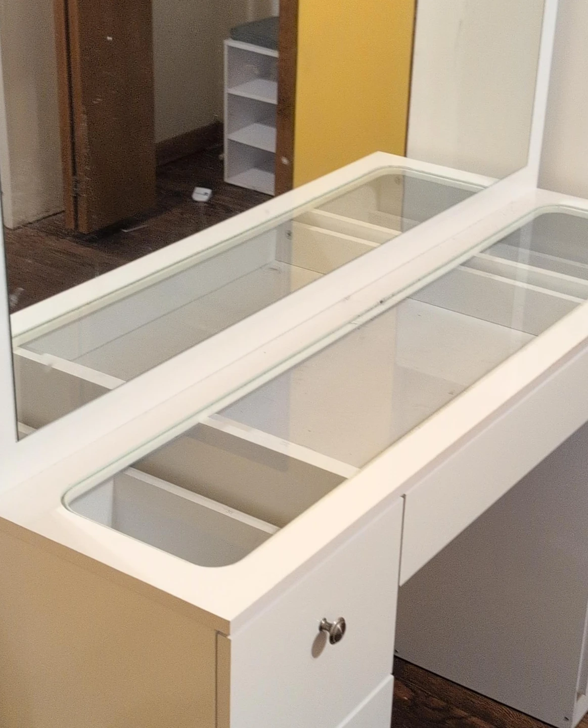 White Vanity Desk with Mirror and Drawers