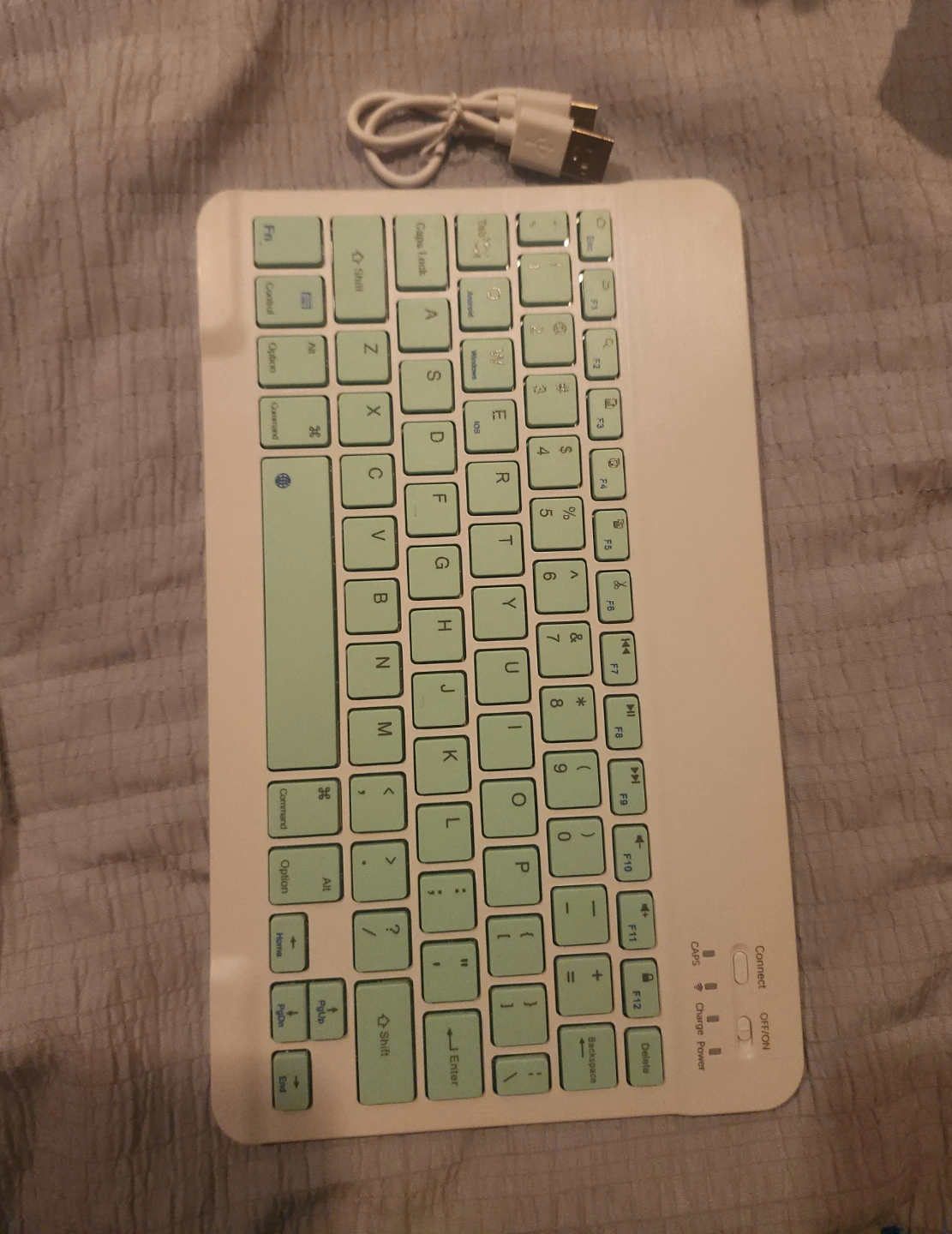 White and Mint Green Wireless Keyboard - photo 2