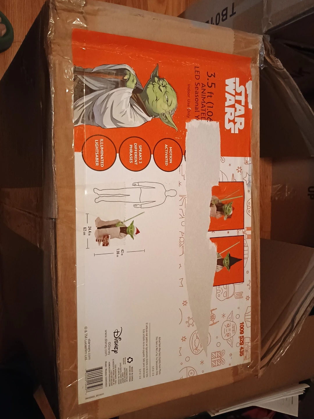 Star Wars 3.5 ft Animated Yoda LED Seasonal Decoration