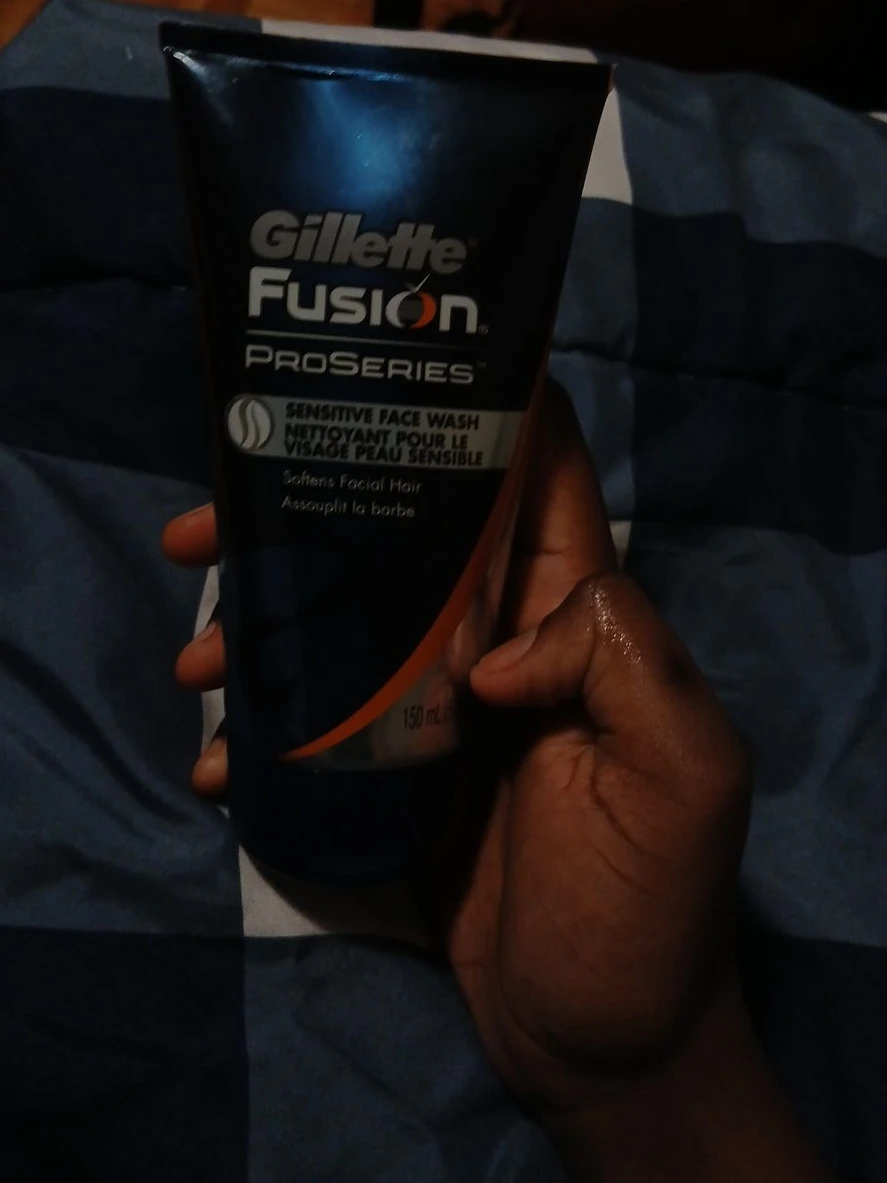 Gillette Fusion ProSeries Sensitive Face Wash - photo 3
