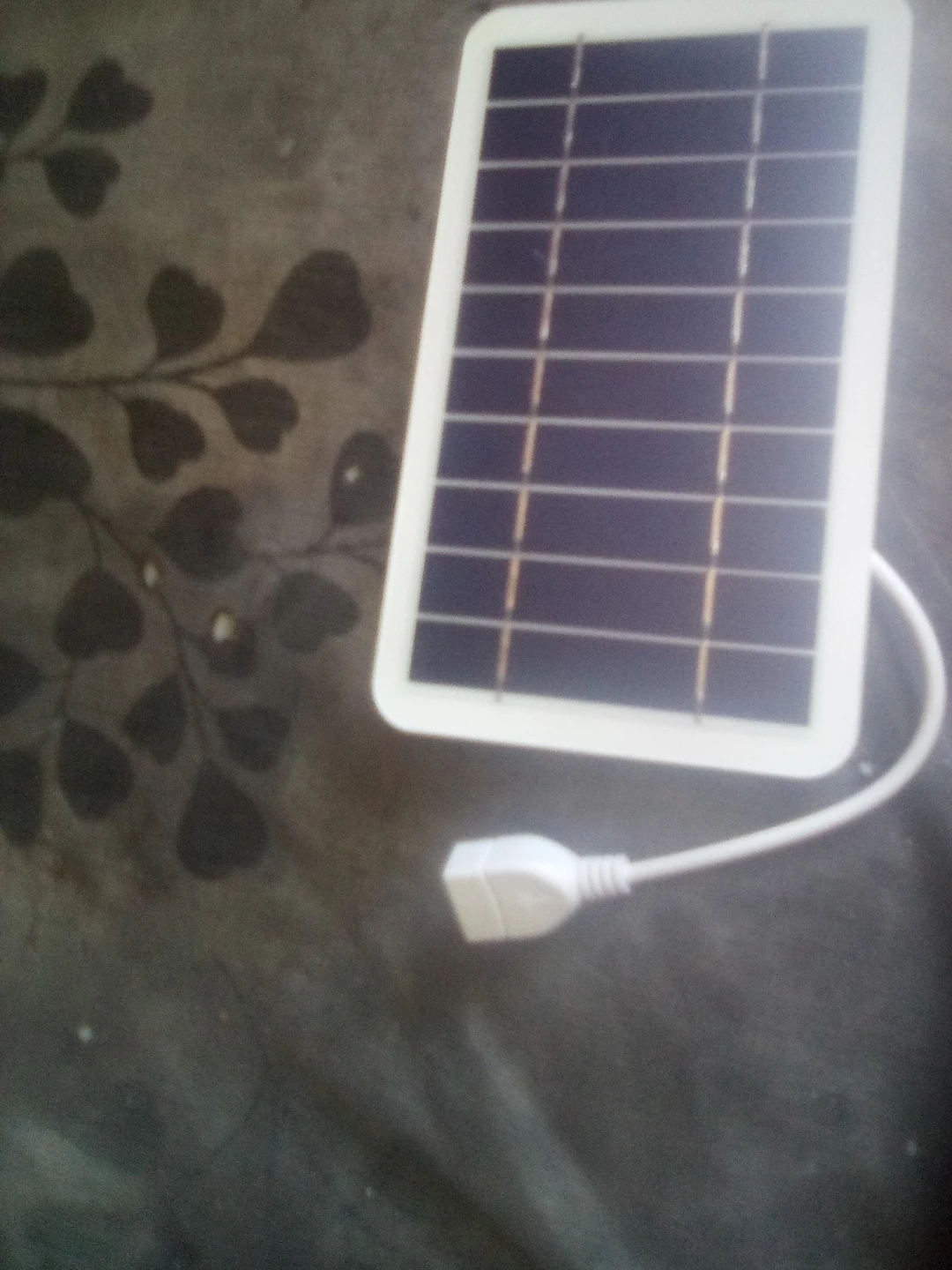 Small Solar Panel Charger with USB Cable