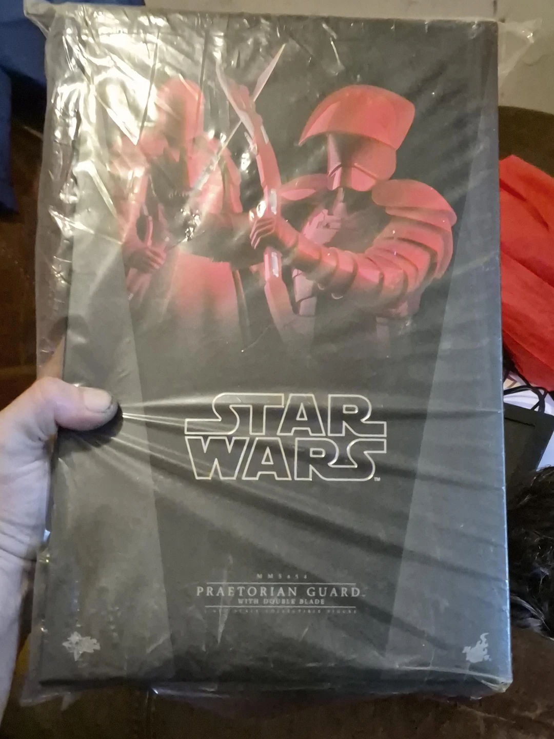 Star Wars Praetorian Guard with Double Blade Figure