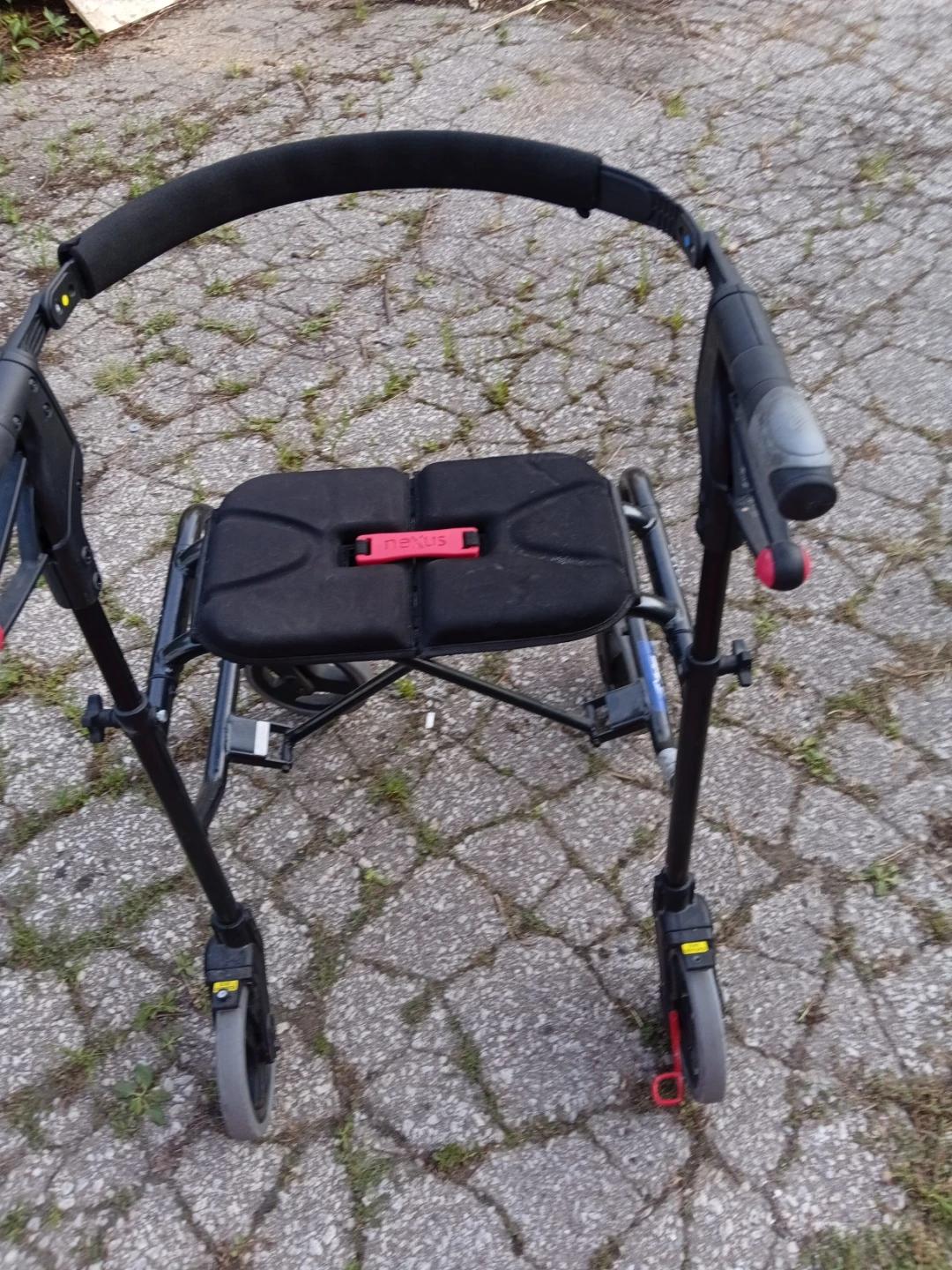 Nexus Walker with Seat