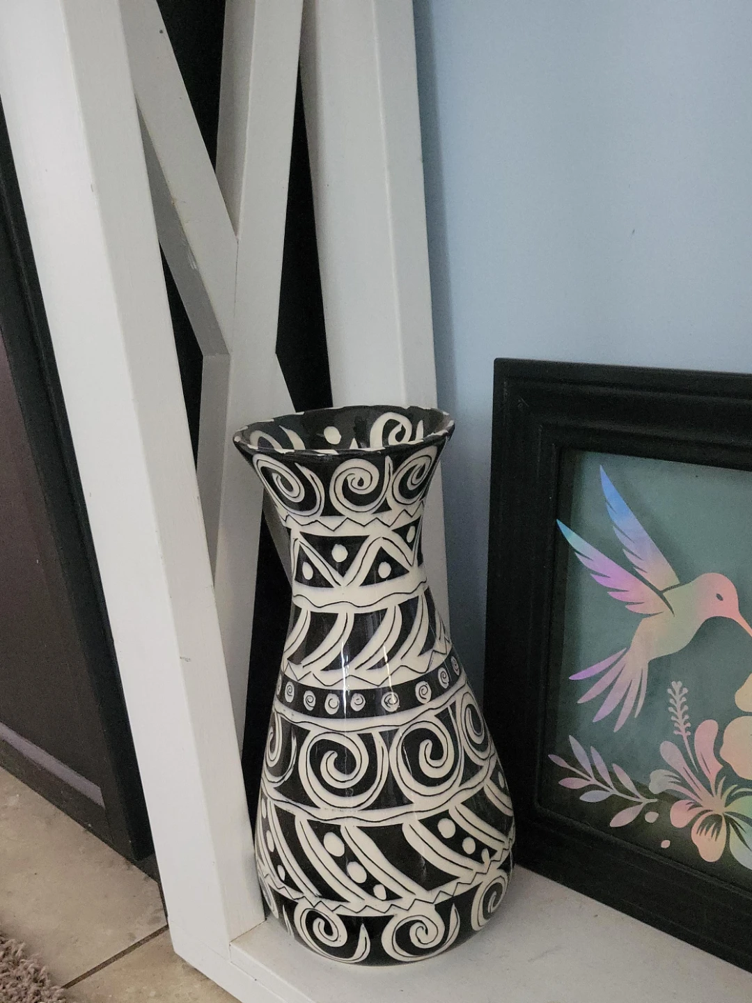 Black and white decorative vase