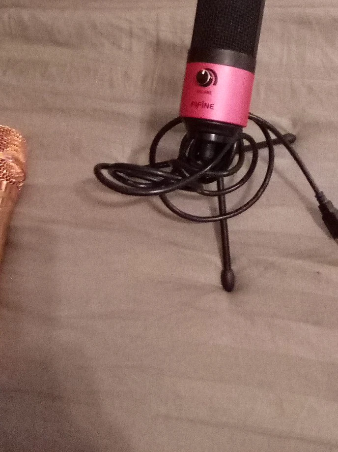FIFINE USB Microphone Pink