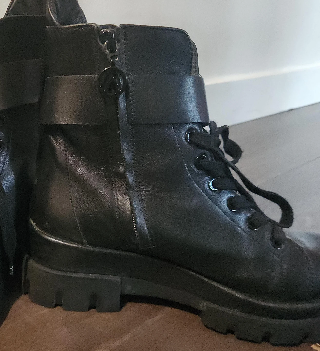 Wishbone Black Leather Lace-Up Boots