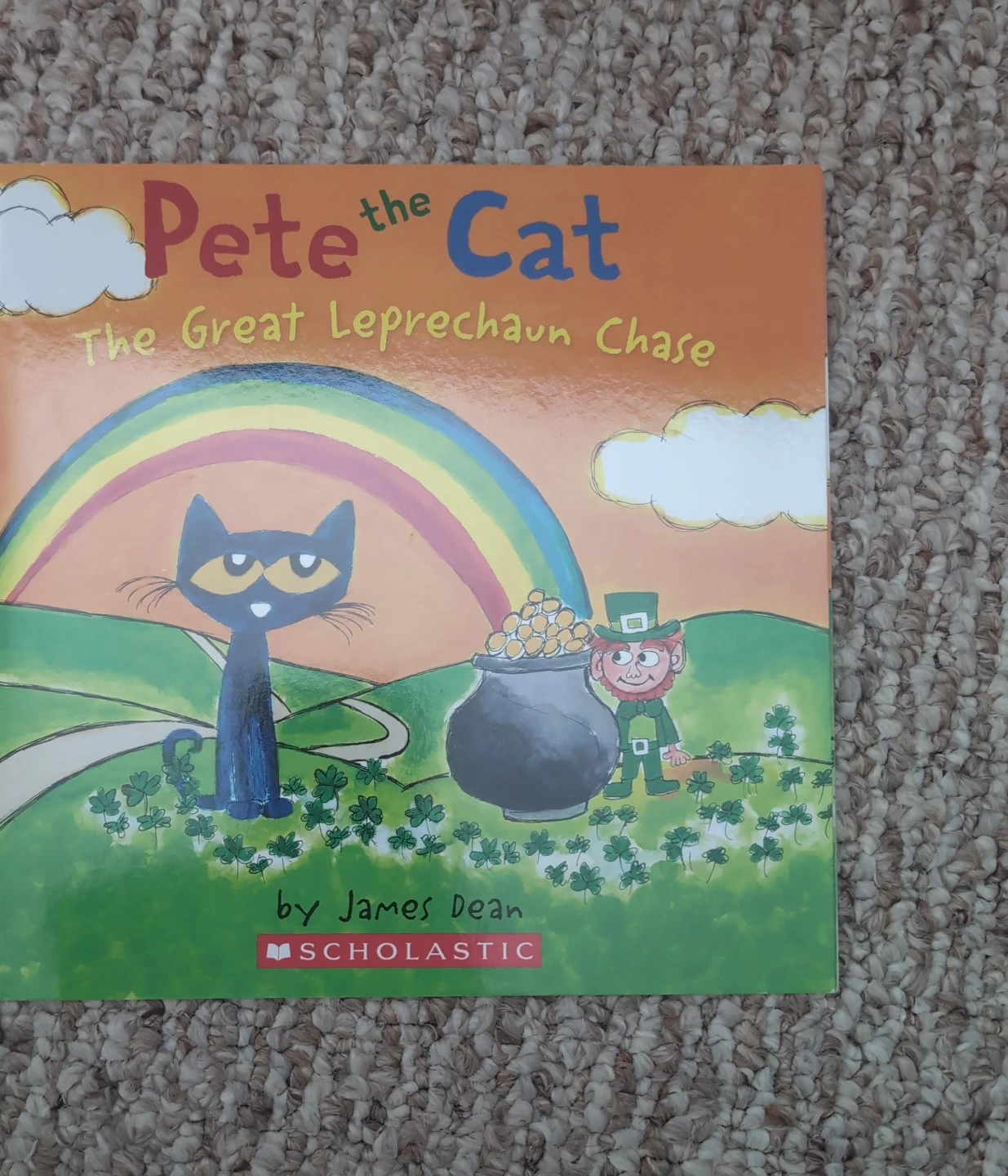 Pete the Cat: The Great Leprechaun Chase Book
