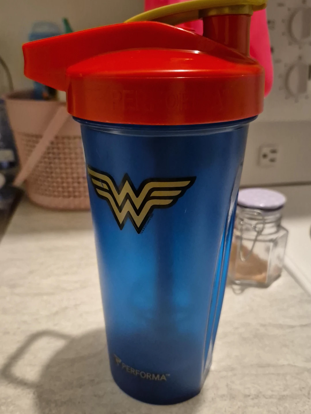 Performa Shaker Wonder Woman