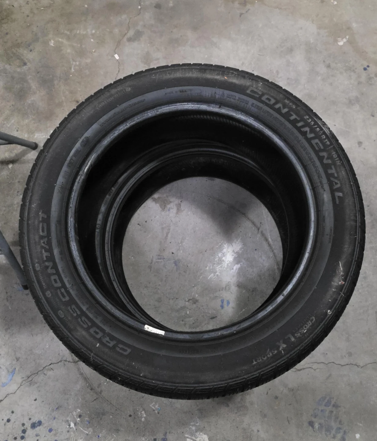Continental CrossContact LX Sport Tire