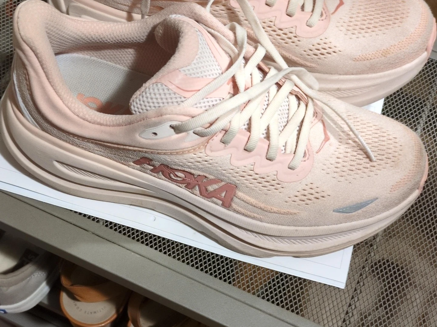 Hoka Bondi 8 Women's Running Shoes - Pink