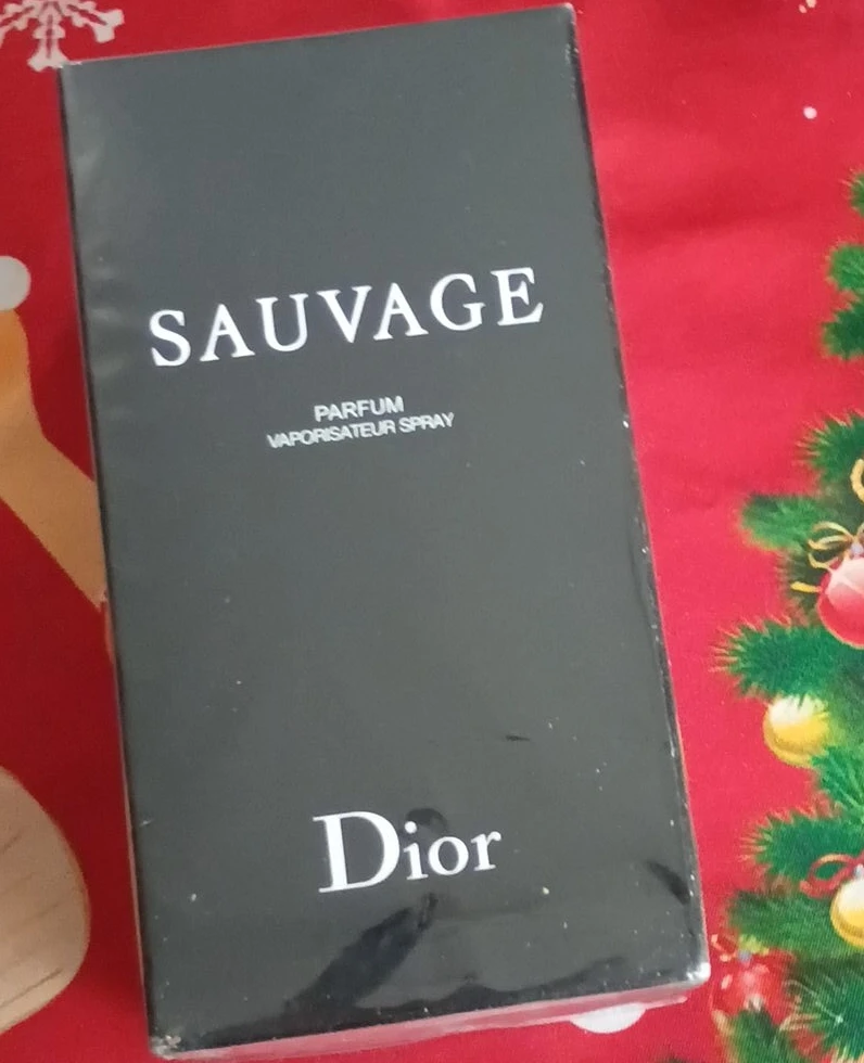 Dior Sauvage Valentino 1millon Invictus Chanel Versace YL