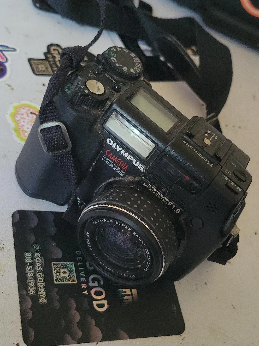 Olympus CAMEDIA C-5050 ZOOM Digital Camera