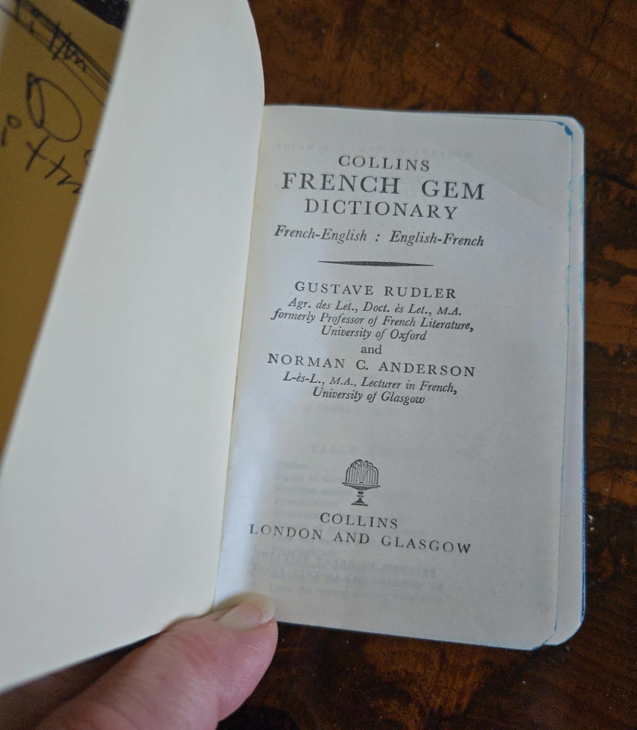 Collins French Gem Dictionary: French-English, English-French