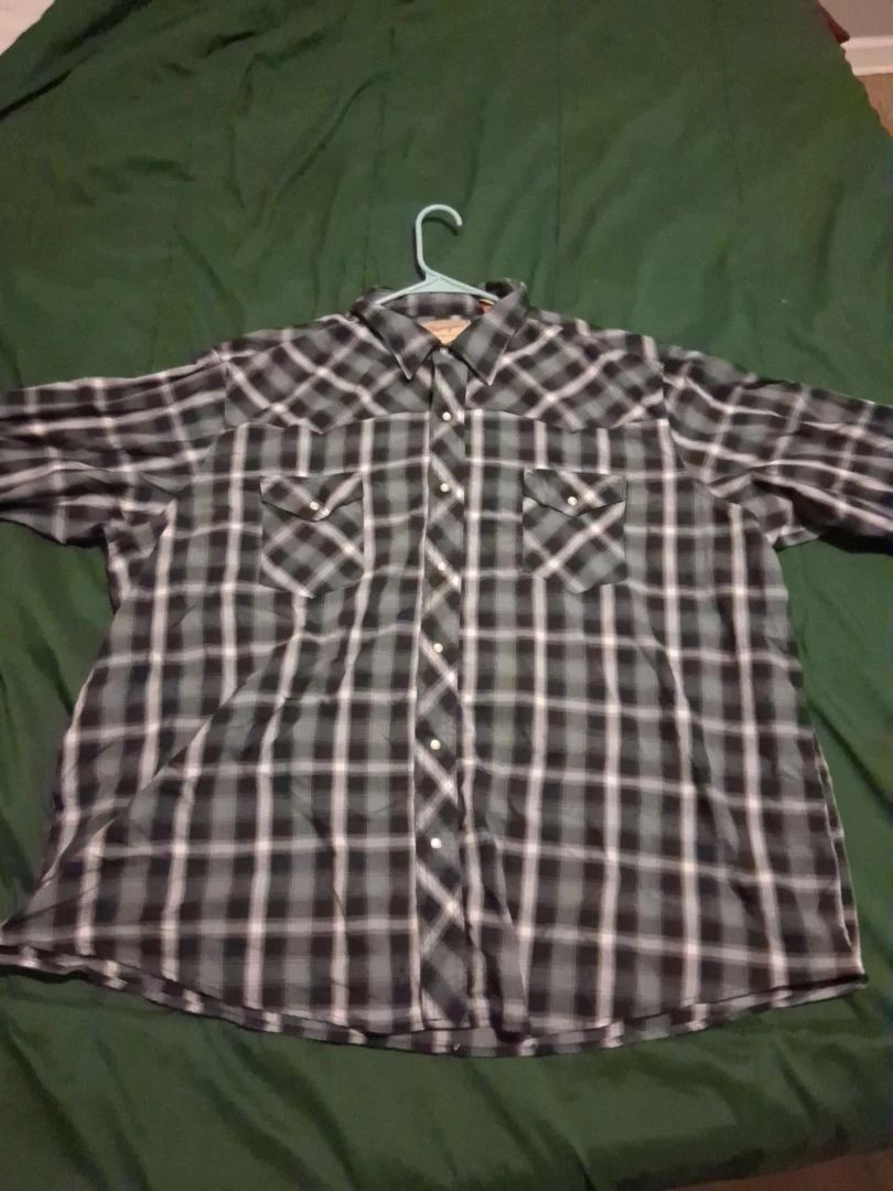 Wrinkle Free Plaid Western Shirt