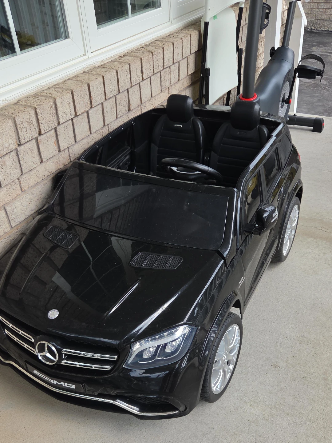 Black Mercedes-Benz GLS 63 Ride-On Toy Car