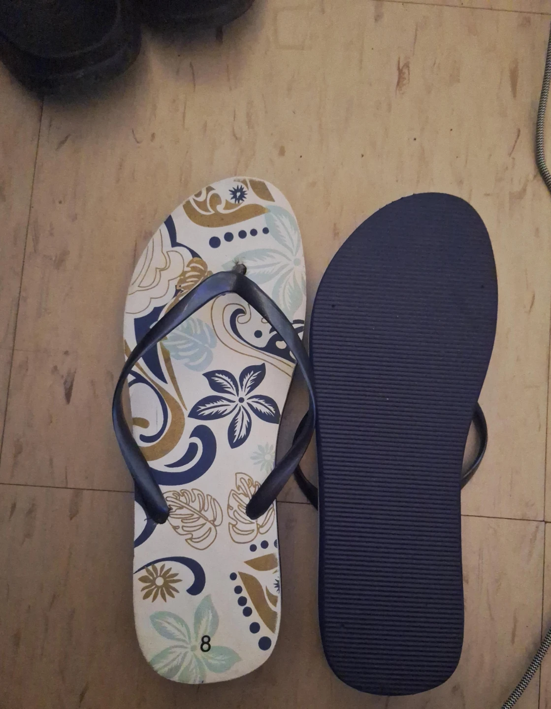 Women's Flip Flops Size 8