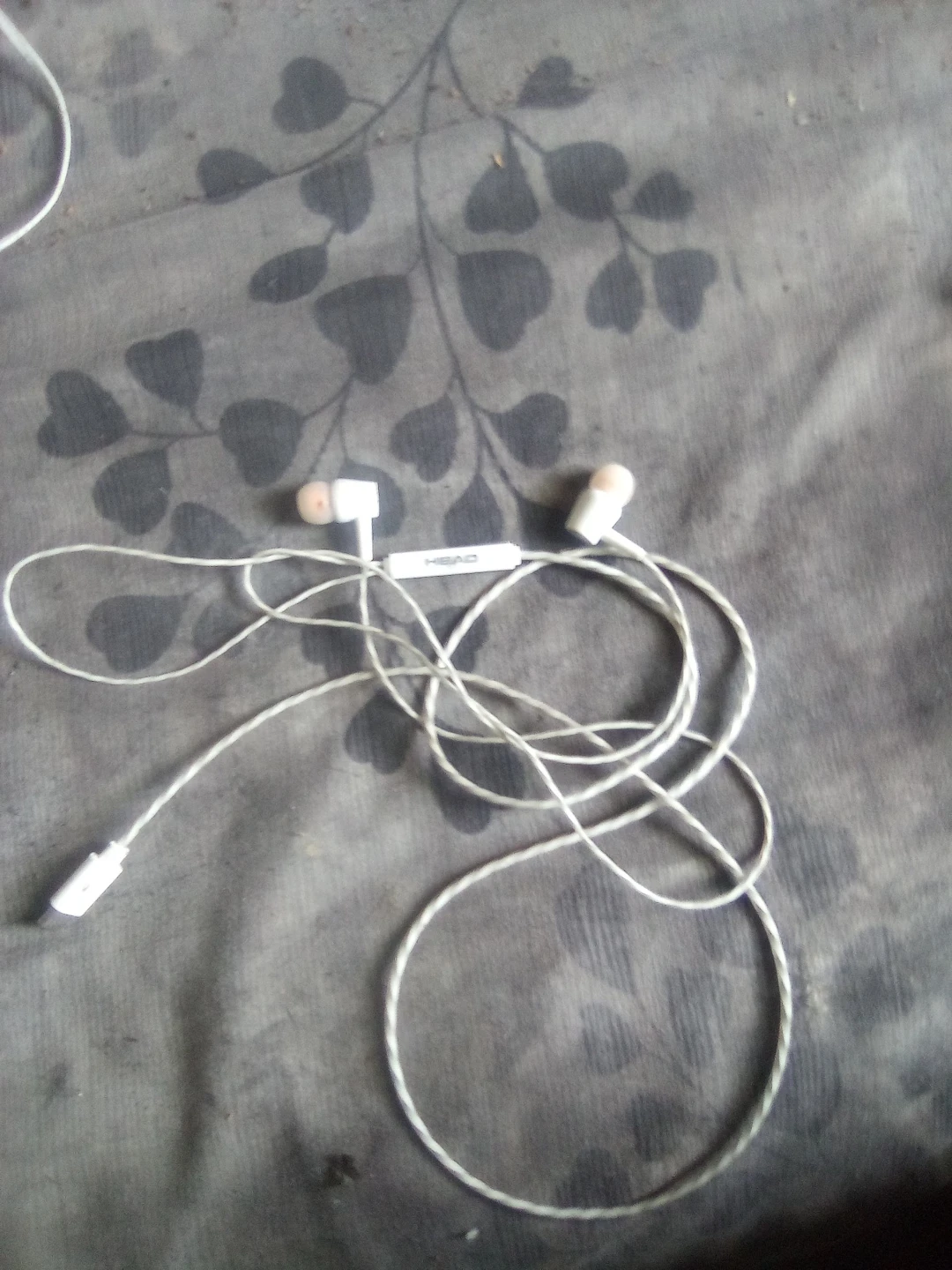 HEAD Wired Earbuds with Mic UBC headphone