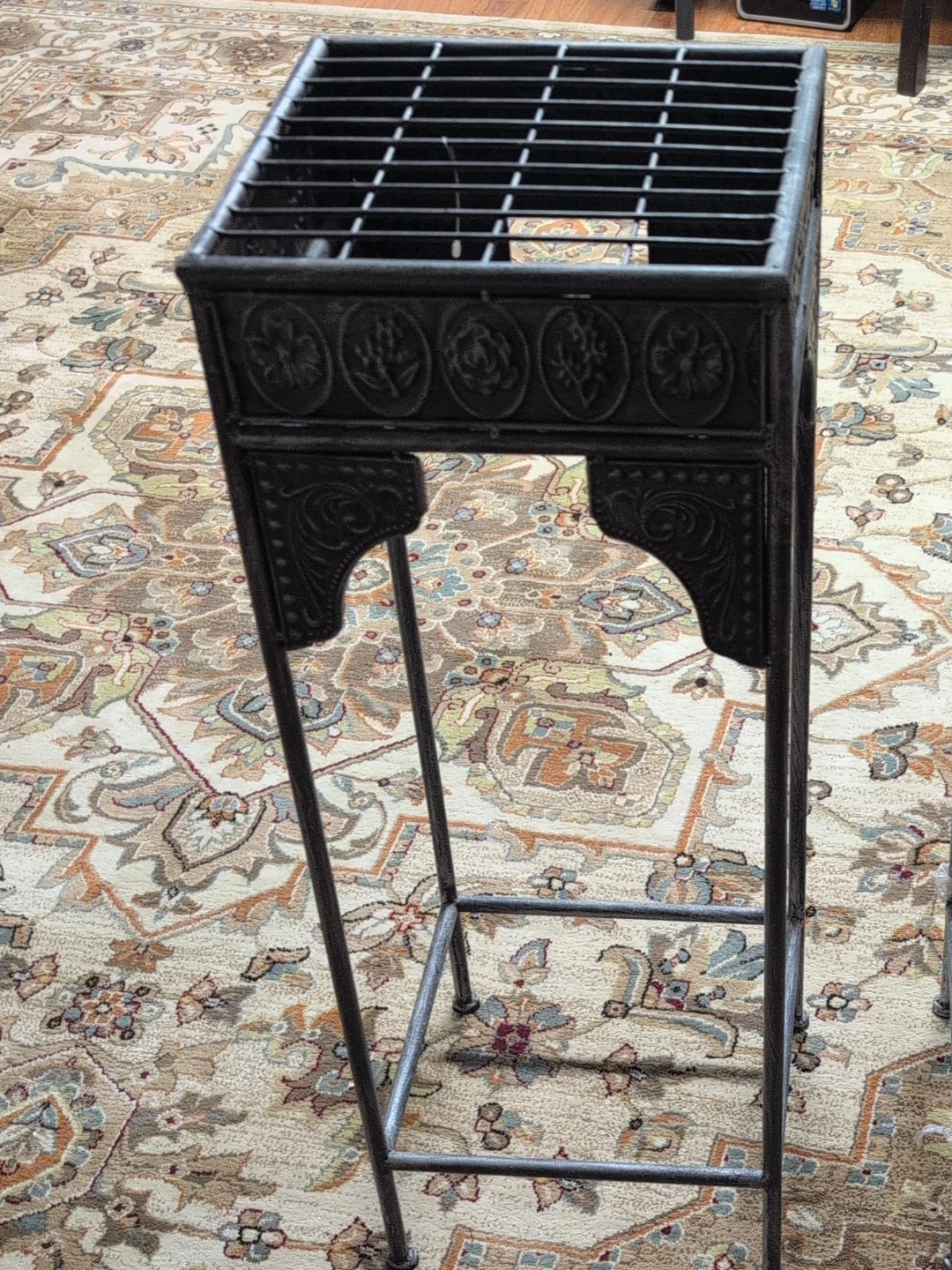 Ornate Metal Plant Stand $20 each l have 2 stand