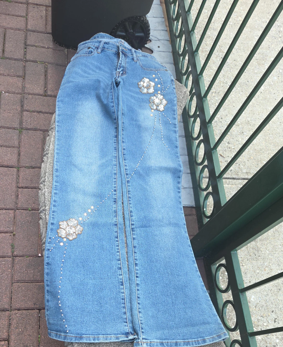 Women's Embellished Flare Jeans