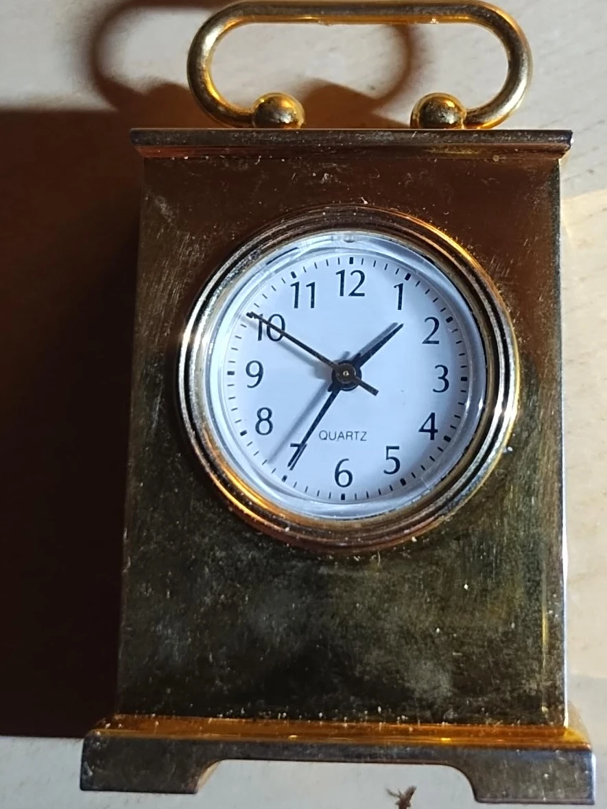 Gold Tone Quartz Table Clock - photo 2