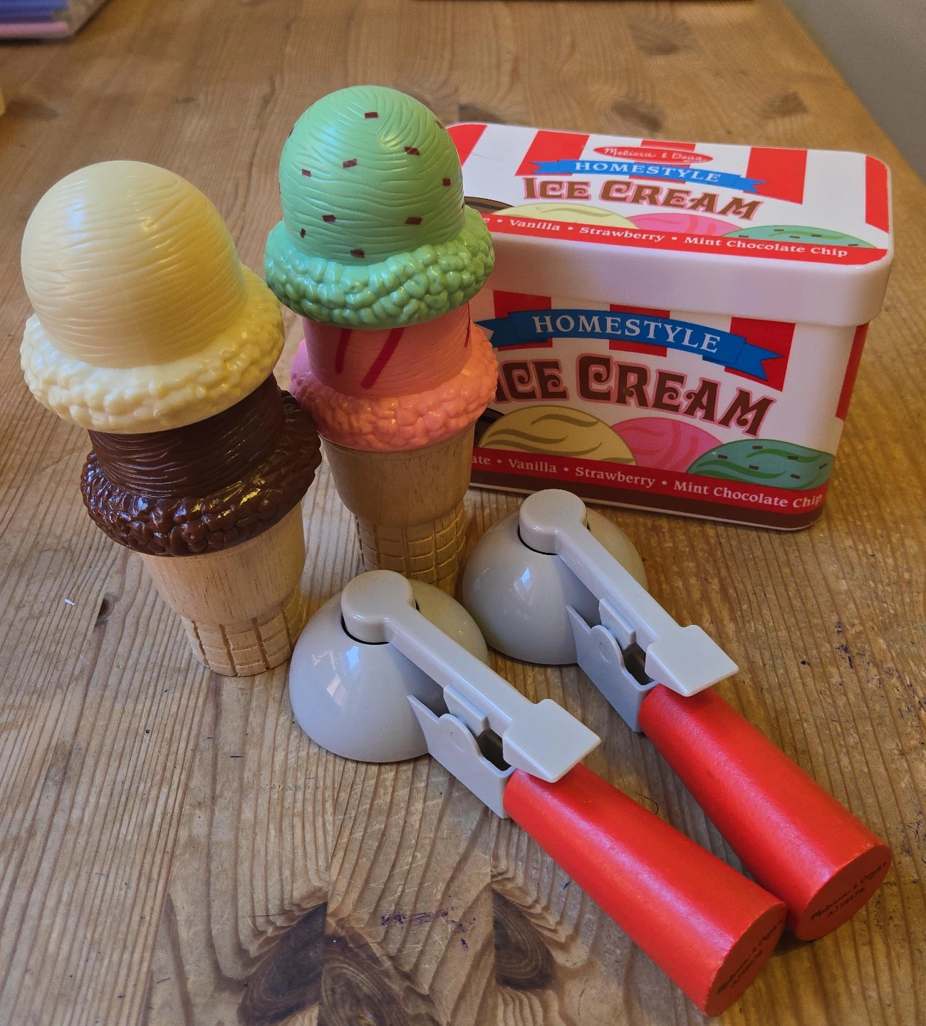 Melissa & Doug Homestyle Ice Cream Play Set