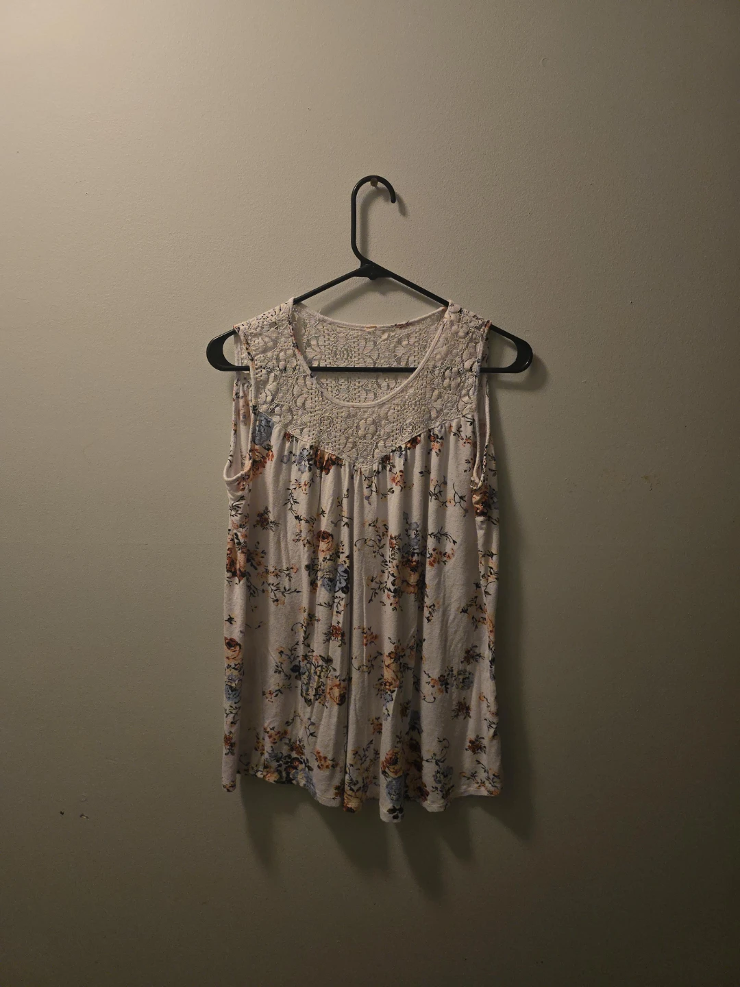 Floral Tank Top with Lace Detail