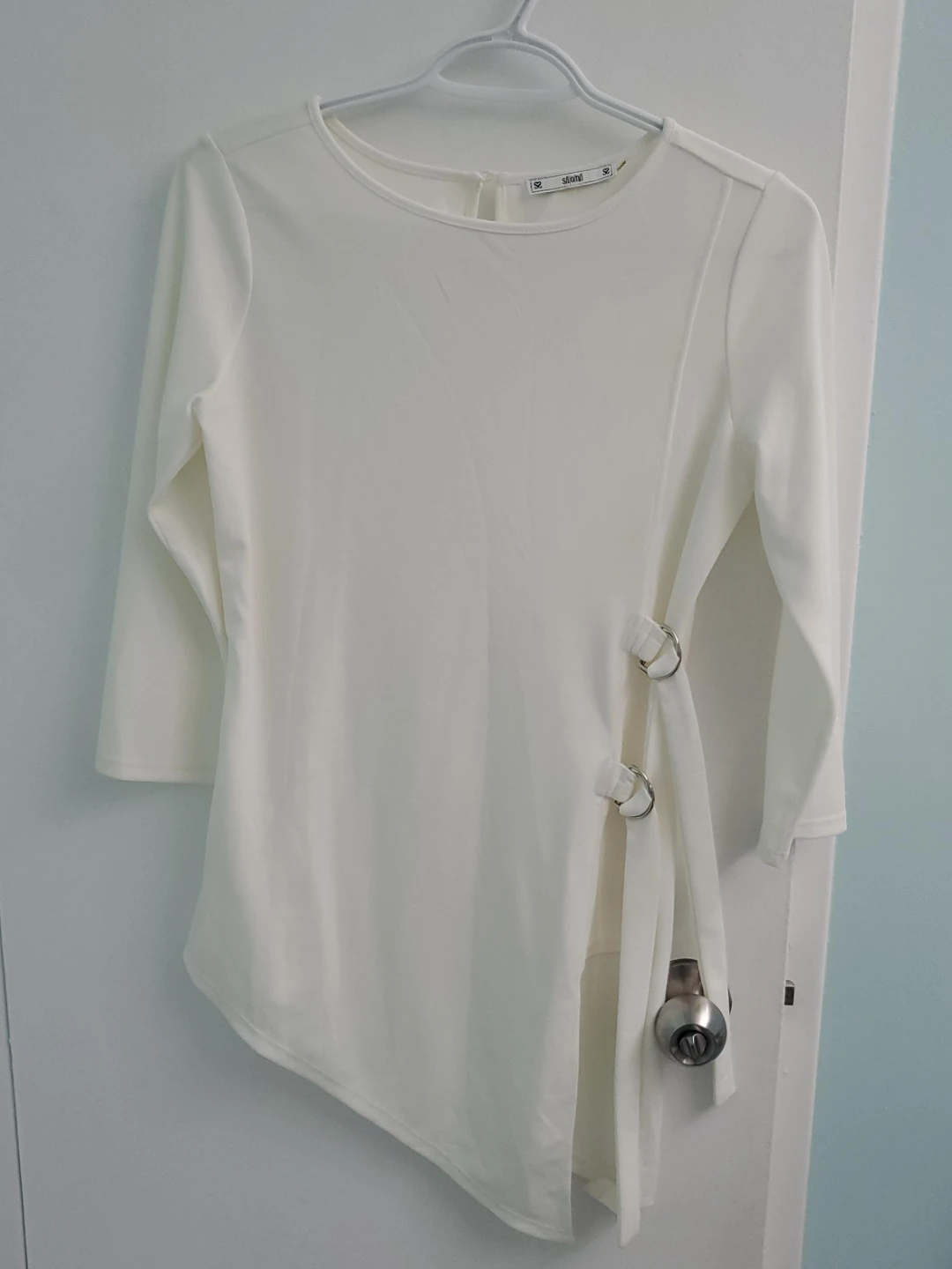 NEW!!! Siliomli Women's Cream Long Sleeve Asymmetrical Top