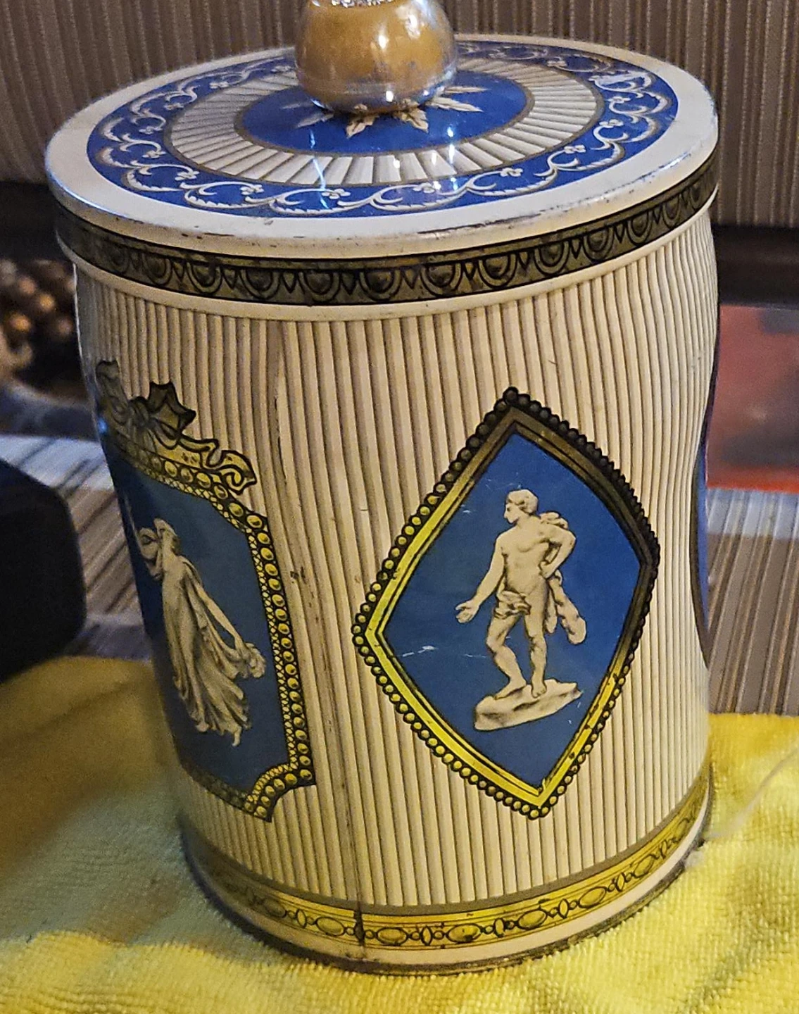 Vintage Decorative Tin