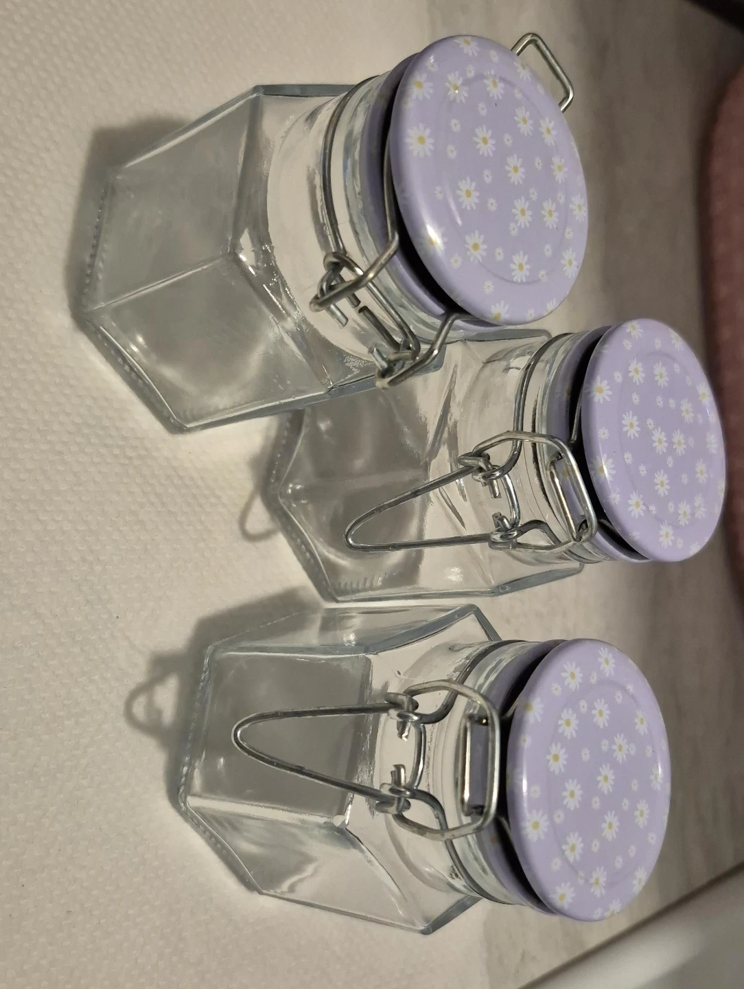 Lot de 3 pots en verre avec couvercles à motif de marguerites