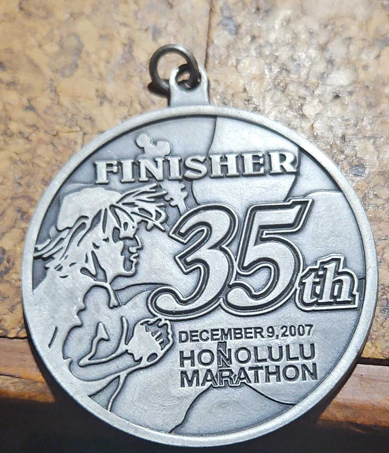 Honolulu Marathon 35th Finisher Medal