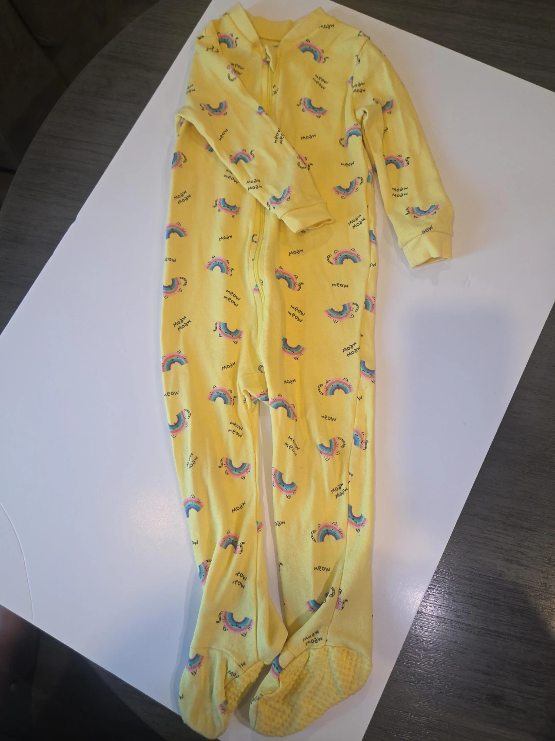 Yellow Cat & Rainbow Sleeper