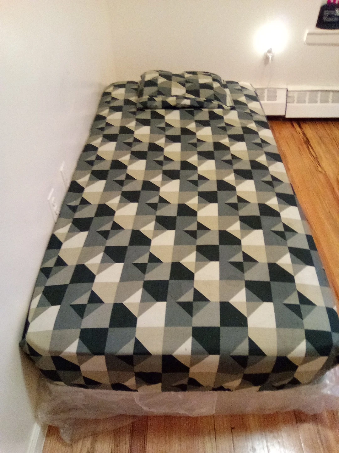 Twin Bed Mattress with Geometric Pattern