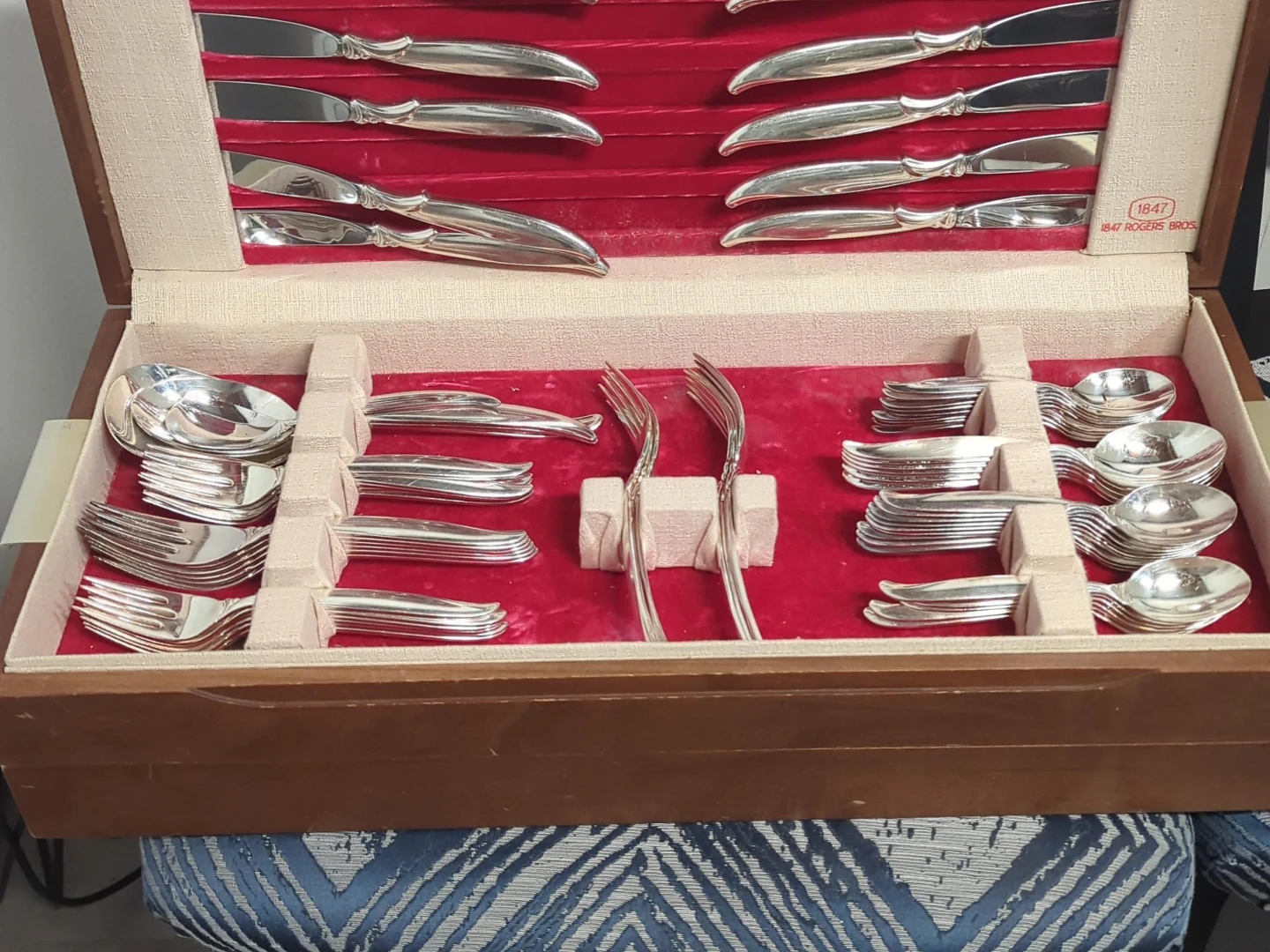 1847 Rogers Bros Silverware Set