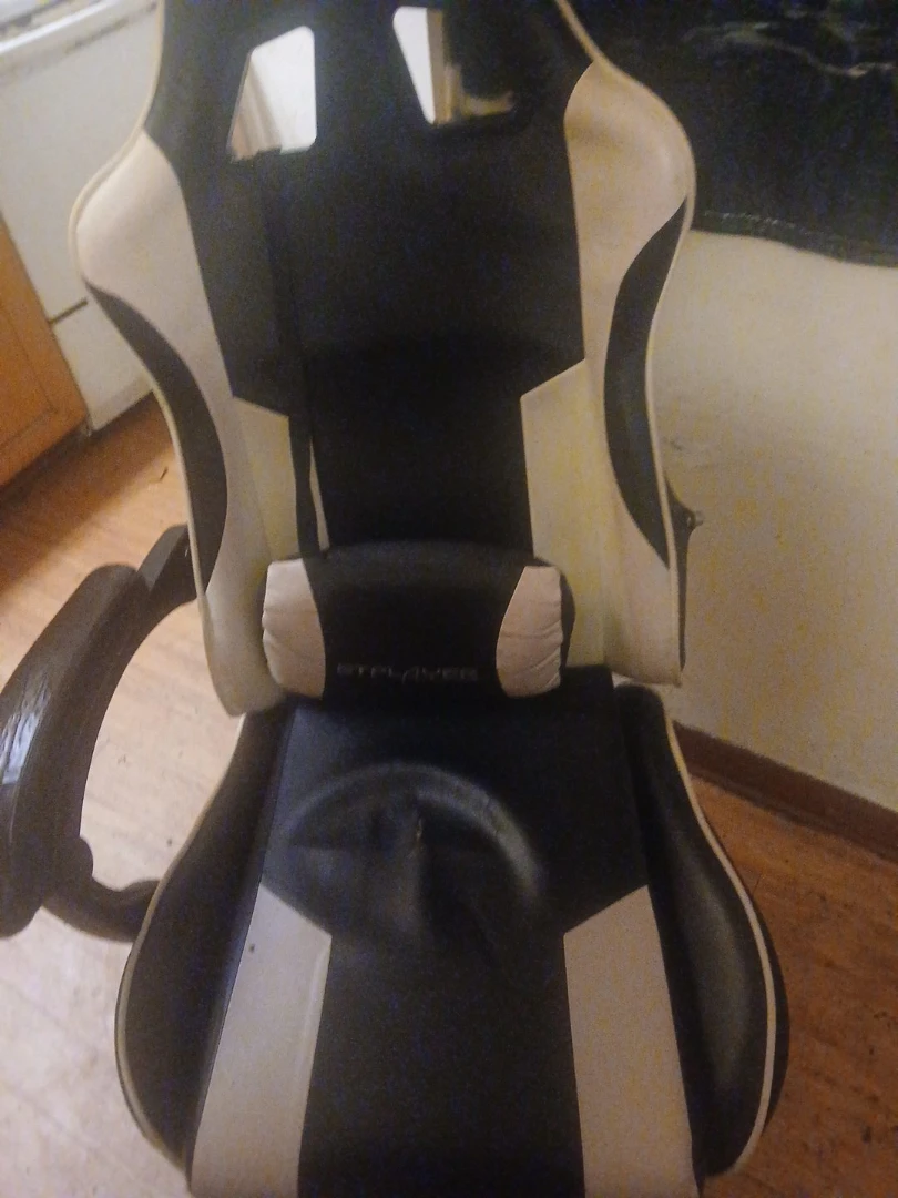 GTPLAYER Gaming Chair - Black and White