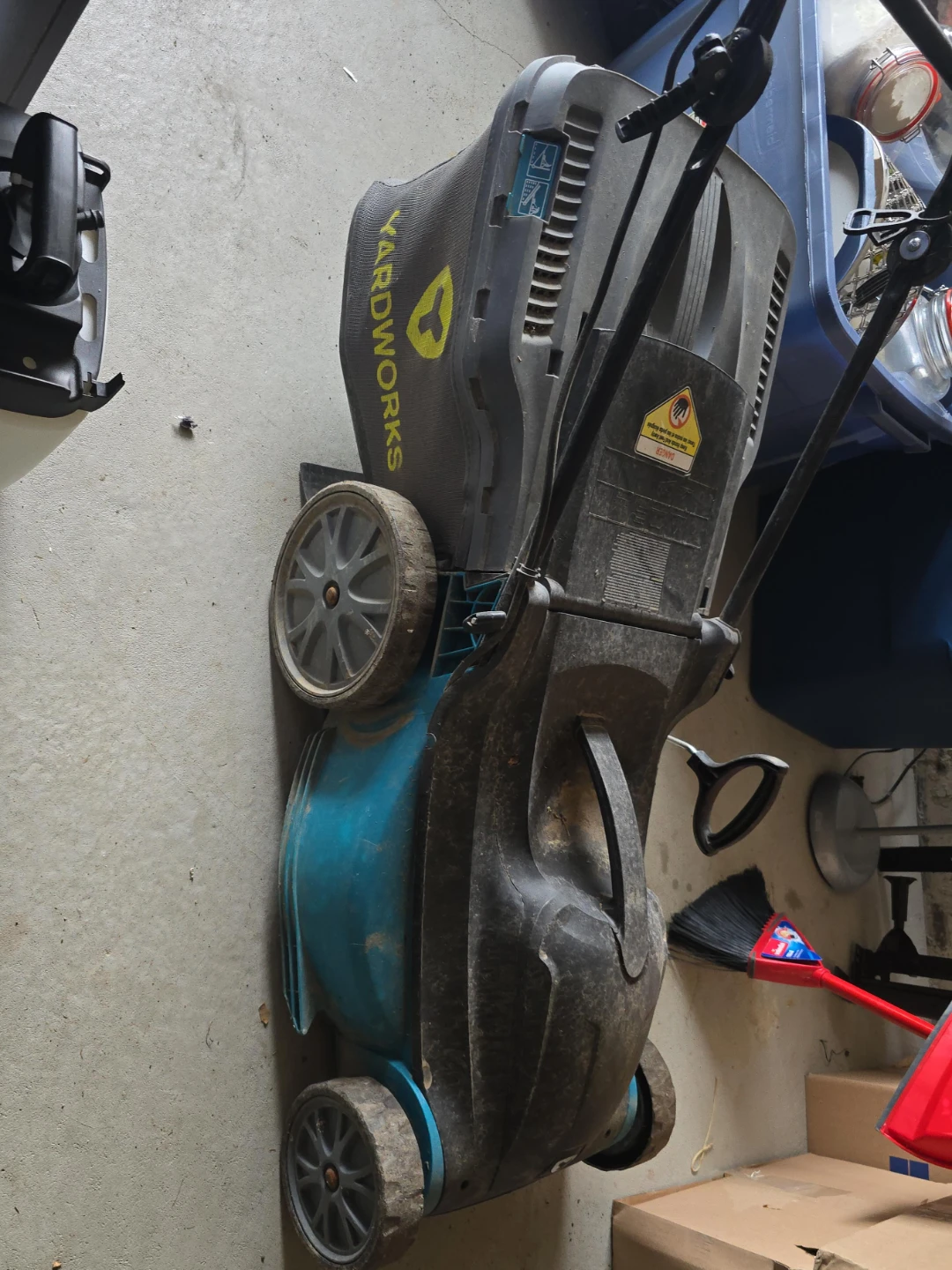 Yardworks Lawn Mower
