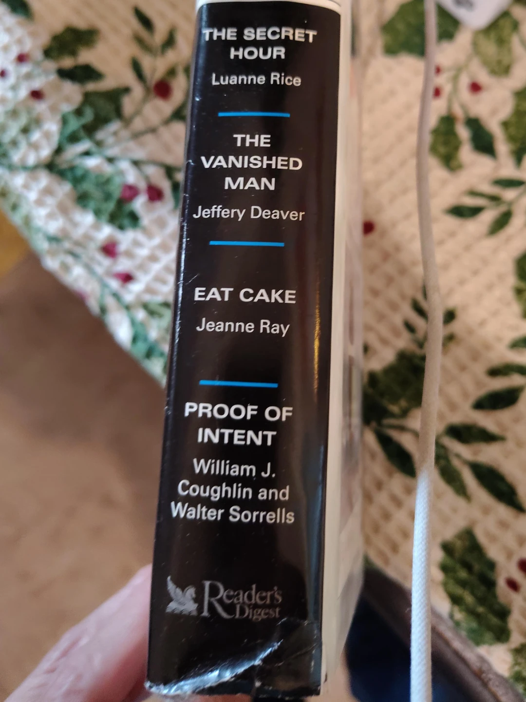 Reader's Digest Select Editions: 4 Thriller & Mystery Novels