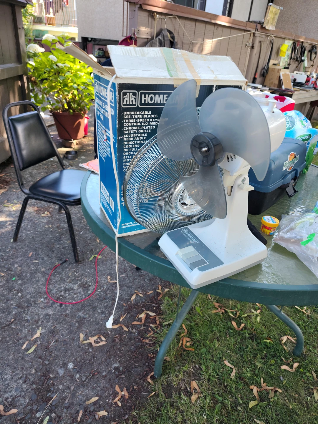 HOME LINE 12" Oscillating Fan