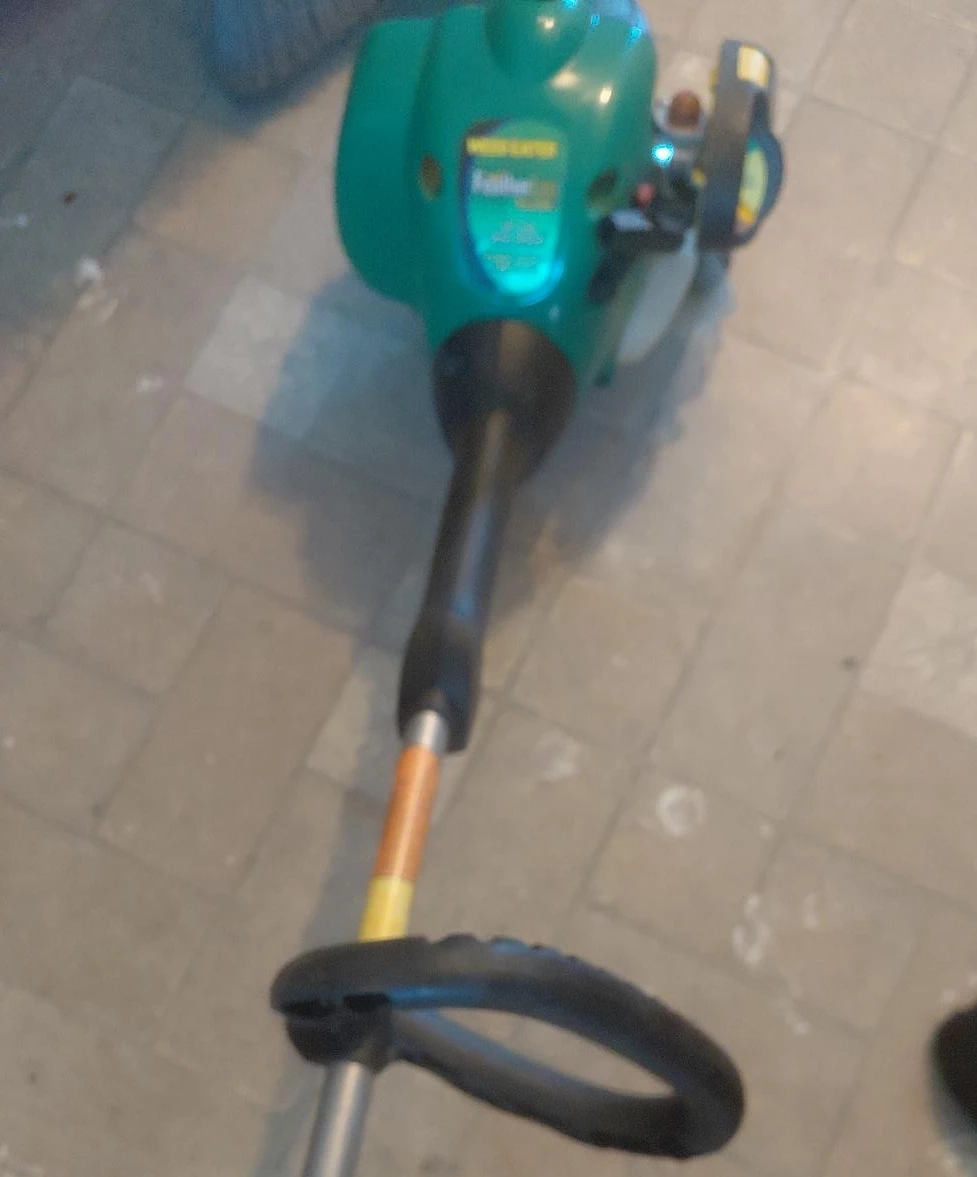 Green Weed Eater String Trimmer