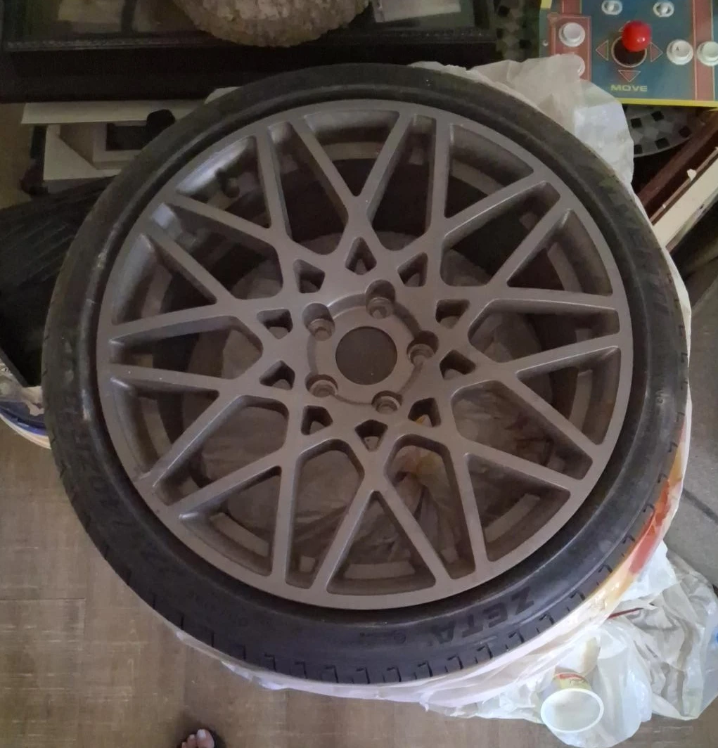 Alloy Wheel with Zeta Tire