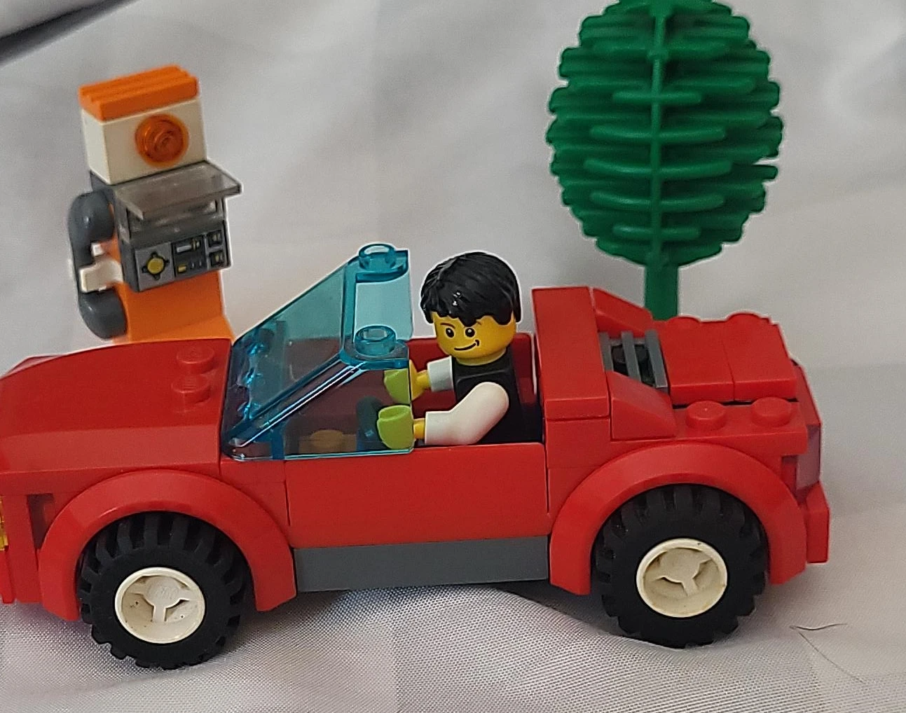 LEGO City Sports Car with Figure, Phone booth and tree