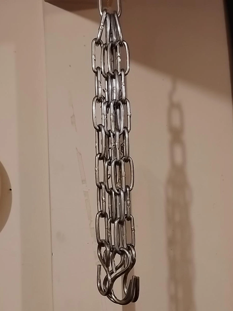 Adjustable Steel Hanging Chain suitable for a punching bag