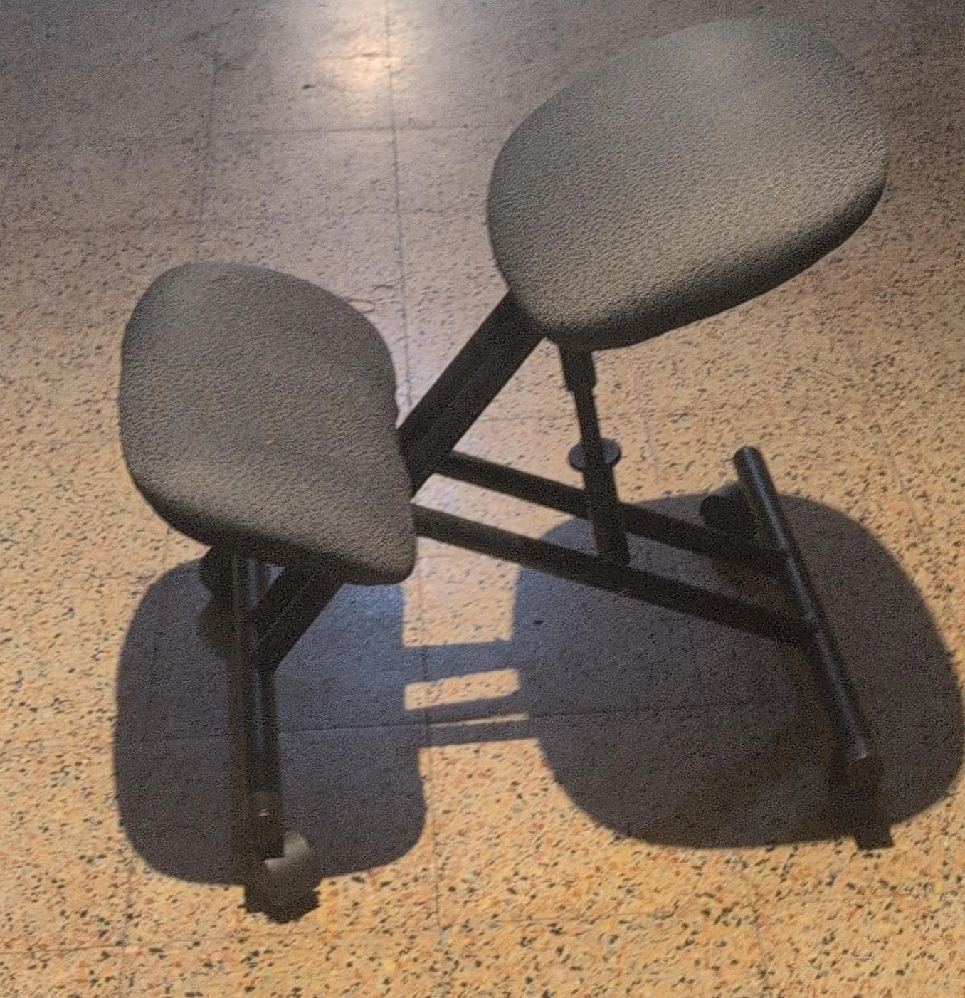 Kneeling Chair - Ergonomic Stool