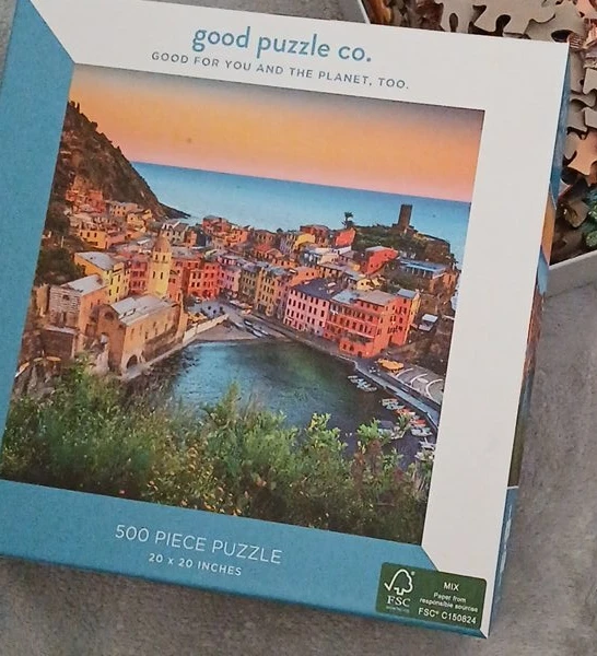 Good Puzzle Co. 500 Piece Coastal Village Puzzle