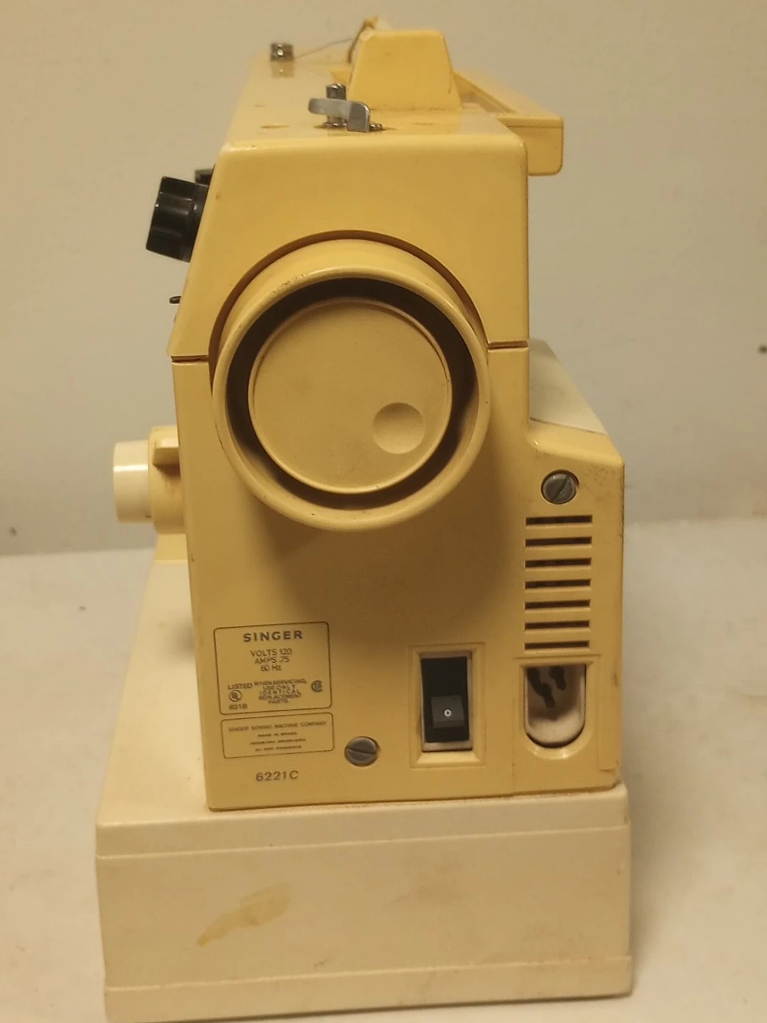 Singer 6221C Sewing Machine