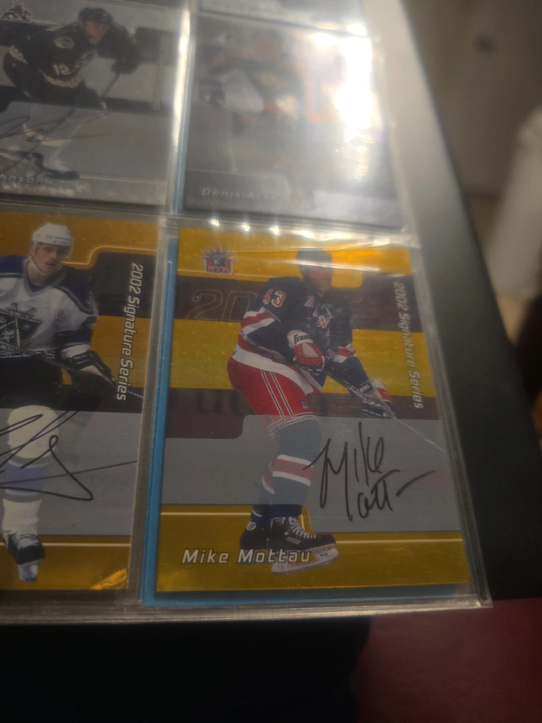 2002 Upper Deck Mike Mottau Signature Series Hockey Card