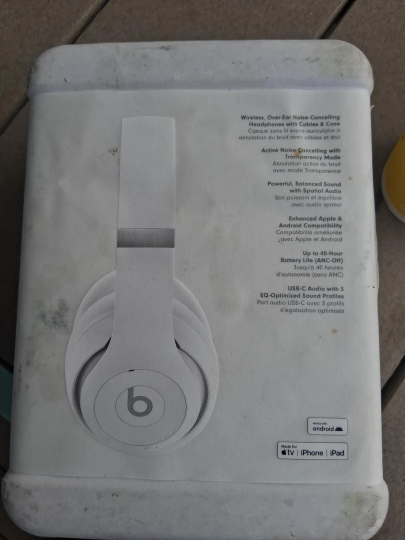 Beats Wireless Over-Ear Noise-Cancelling Headphones White